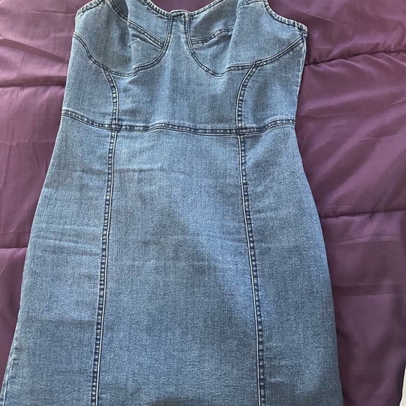 Denim Bodycon Size Medium. Worn once. Excellent condition - Picture 2 of 2